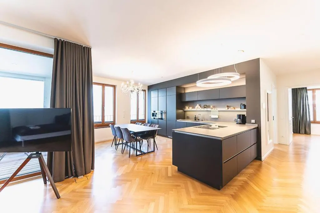 Tip! 120 Qm Apartment Direkt Am Neumarkt Dresden