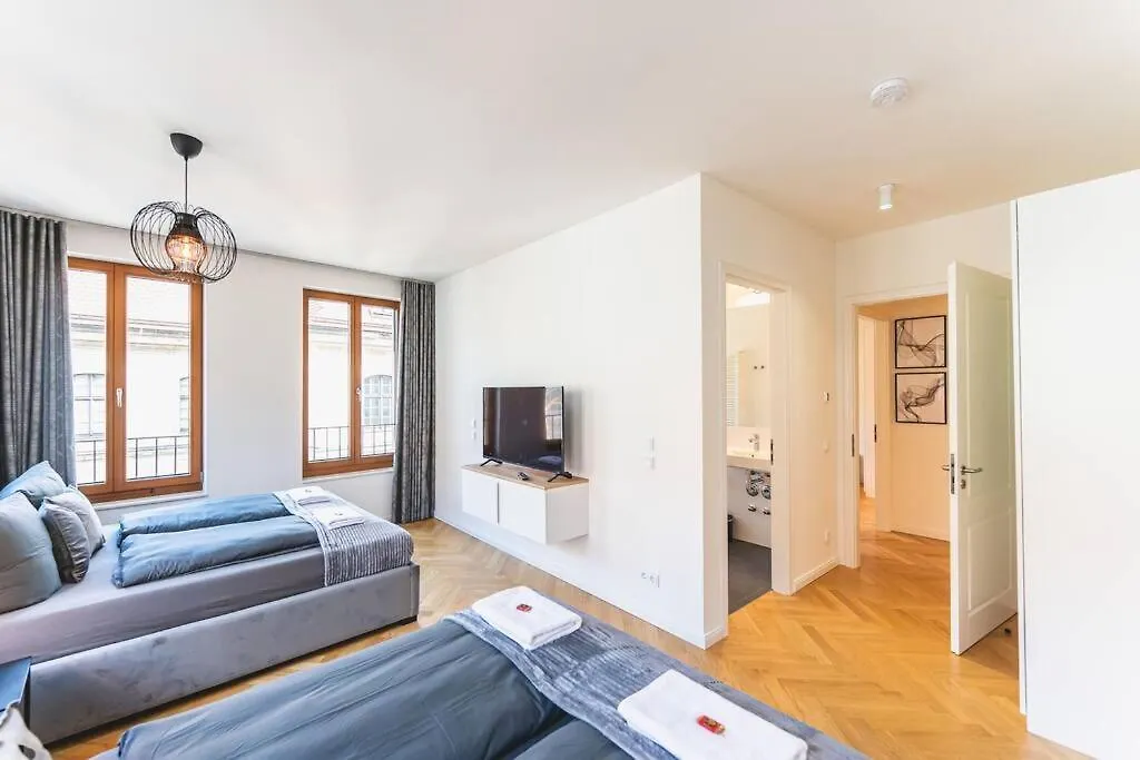 Tip! 120 Qm Apartment Direkt Am Neumarkt Dresden Germany