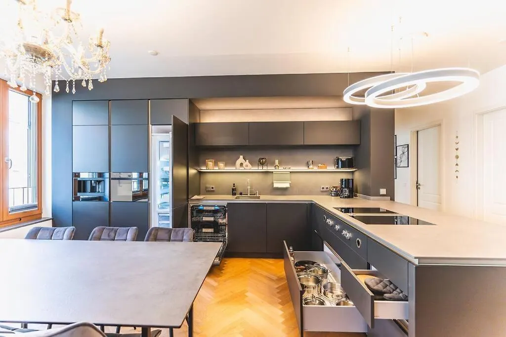 Tip! 120 Qm Apartment Direkt Am Neumarkt Dresden Germany