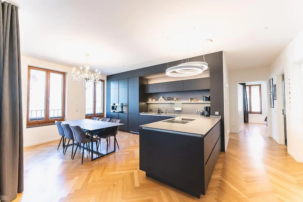 Tip! 120 Qm Apartment Direkt Am Neumarkt Dresden